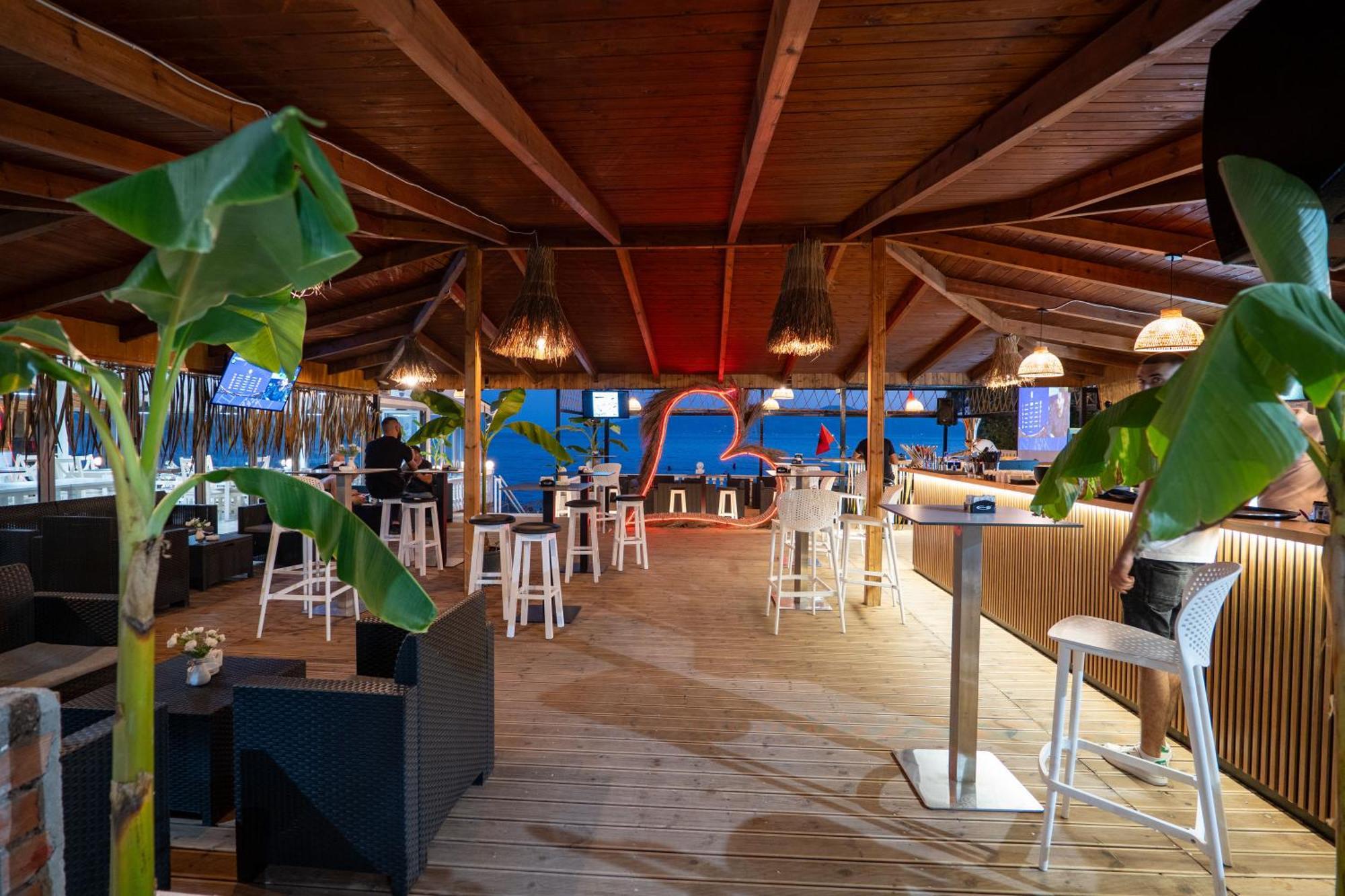 Hotel Kompleks Joni Sarandë Exterior foto