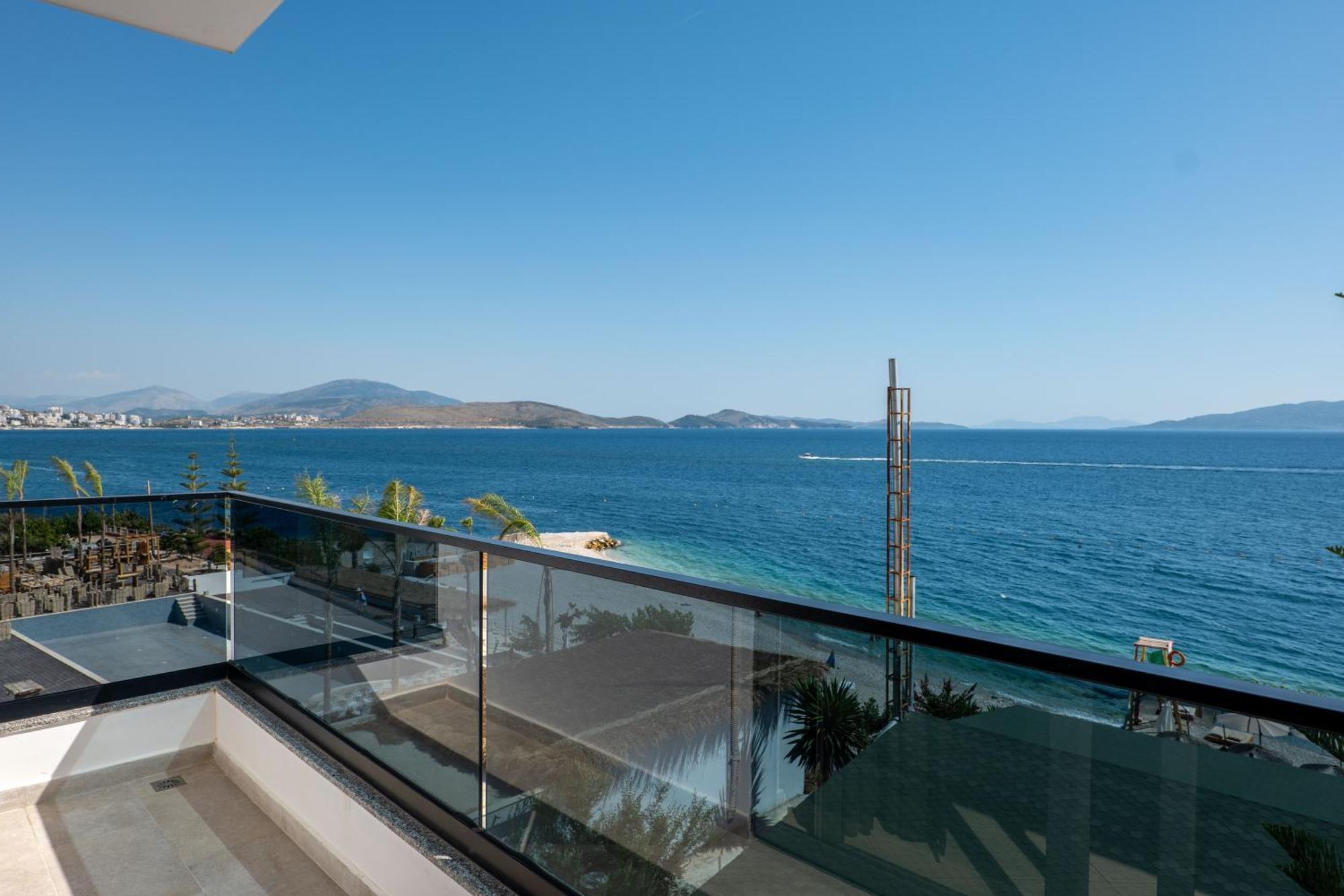 Hotel Kompleks Joni Sarandë Exterior foto